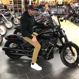 Meet your Posher, Joshua